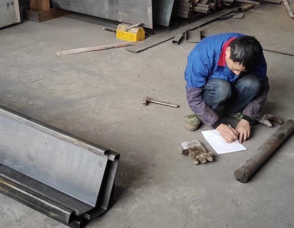 18米長(zhǎng)130KW網(wǎng)帶鐵基燒結(jié)爐設(shè)計(jì)